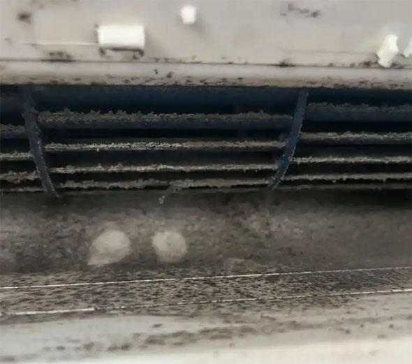 千阳空调吹的风有股烧焦味是怎么回事